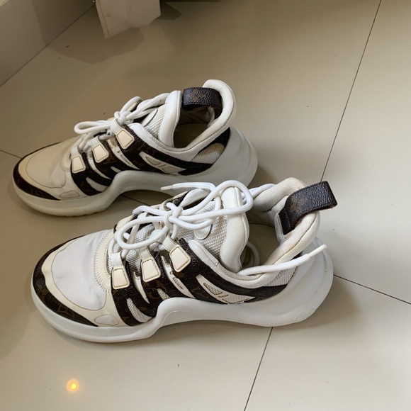 Authentic Louis Vuitton Archlight Sneakers 37 - Picture 3 of 15